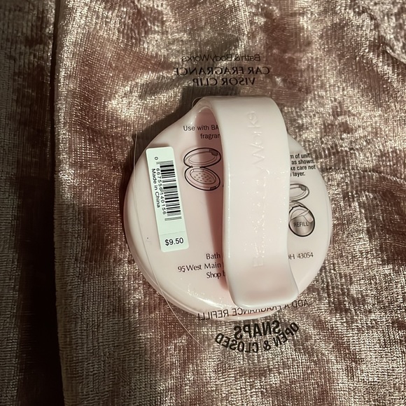 BBW car 🚗 scent holder 💕💕💕 - Picture 2 of 2